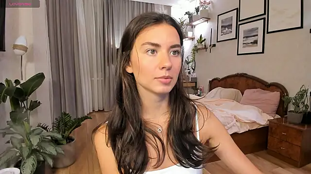 NicoleLuv online show from February 21, 2026, 4:08 pm