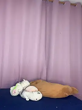 MiaGoth  online show from April 16, 2026, 3:18 am