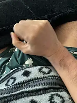 zgmfx4o0a online show from April 29, 2026, 6:58 pm