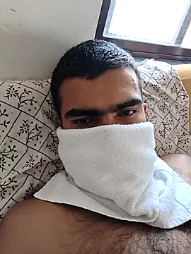 yourboy2000   online show from October 12, 2025, 7:51 am