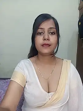 Snapshot of Miss-Riyasingh chatting on June 14, 2026, 5:26 pm Miss-Riyasingh online show from June 14, 2026, 5:26 pm
