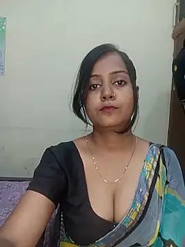 Snapshot of Miss-Riyasingh chatting on July 1, 2026, 1:24 pm Miss-Riyasingh online show from July 1, 2026, 1:24 pm
