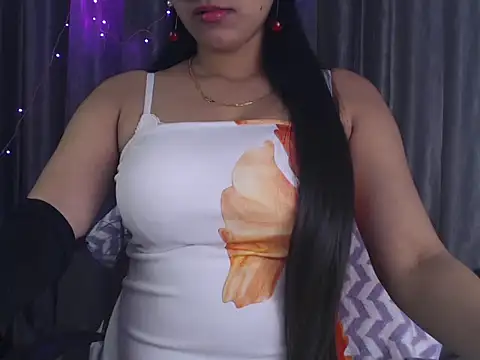 Snapshot of Sexy_Myra18 chatting on February 6, 2025, 1:43 pm Sexy Myra18 online show from February 6, 2025, 1:43 pm