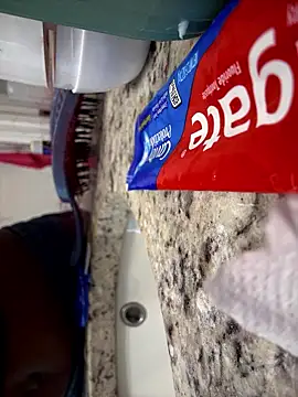 honeybrow online show from January 17, 2026, 7:39 pm