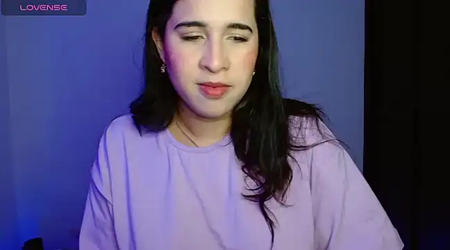 Snapshot of angelasmith15 chatting on December 2, 2024, 9:45 am angelasmith15 online show from December 2, 2024, 9:45 am