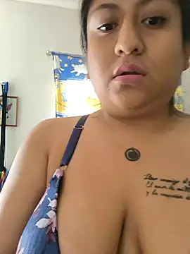 EmpaticBolillo online show from December 16, 2025, 3:06 pm