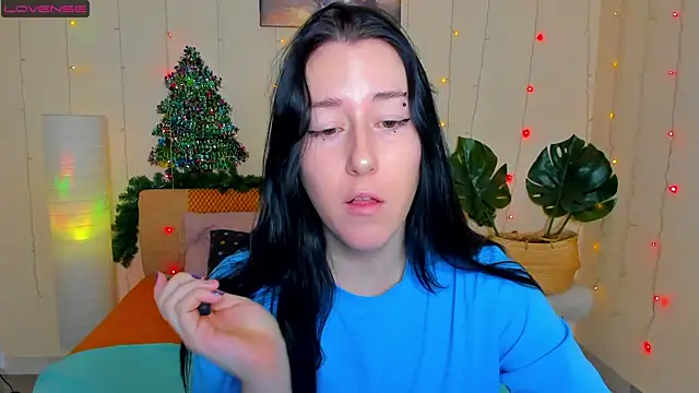 Snapshot of adell_berry chatting on December 19, 2024, 2:01 am adell berry online show from December 19, 2024, 2:01 am