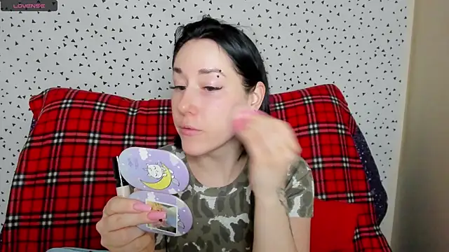 Snapshot of adell_berry chatting on February 13, 2025, 1:29 am adell berry online show from February 13, 2025, 1:29 am