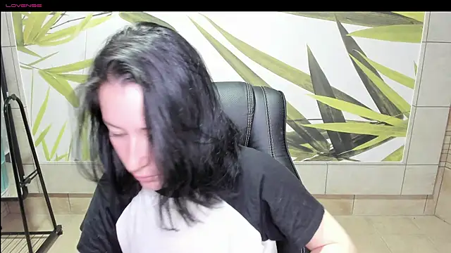 Snapshot of adell_berry chatting on September 27, 2025, 2:16 am adell berry online show from September 27, 2025, 2:16 am