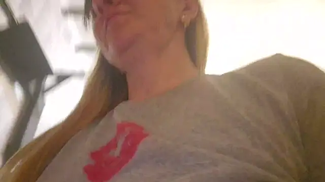 Snapshot of EstrellaWalters chatting on April 14, 2026, 5:52 pm EstrellaWalters online show from April 14, 2026, 5:52 pm