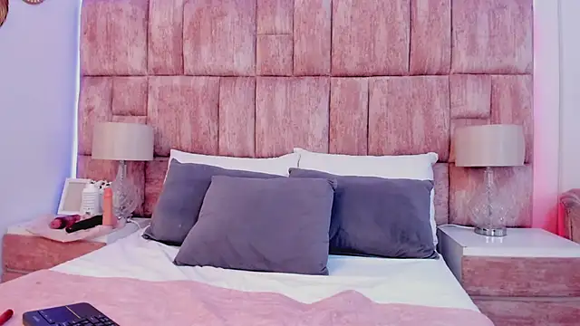 Cloesweet 1 online show from March 9, 2025, 6:21 pm