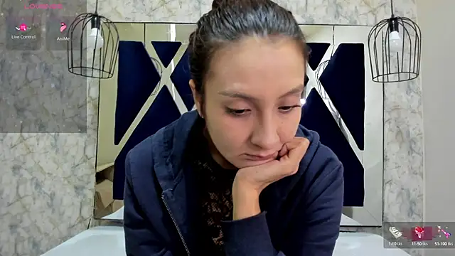  alaia collway  online show from December 5, 2024, 11:49 am