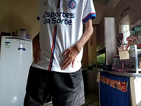 Joaozynx69 online show from February 5, 2025, 6:04 pm