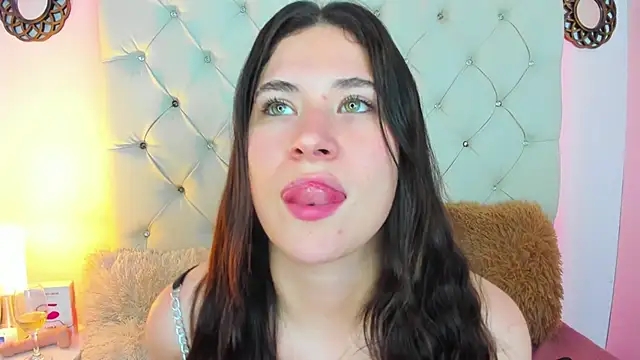 ValeryLovee online show from January 10, 2025, 10:06 am