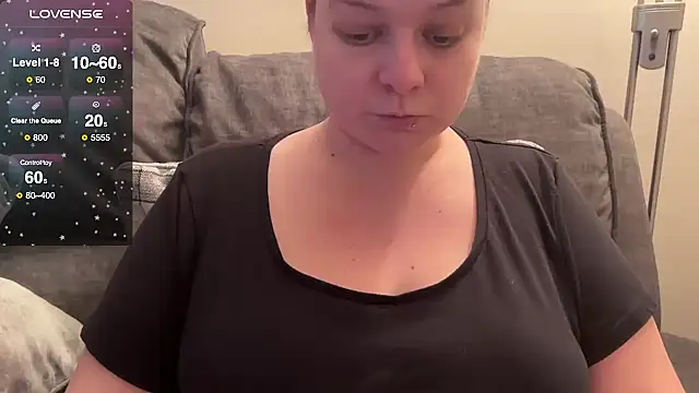 Snapshot of NaughtyWifeUK chatting on April 5, 2026, 6:49 pm NaughtyWifeUK online show from April 5, 2026, 6:49 pm