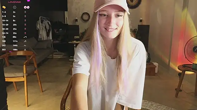 Snapshot of adele_lyv chatting on January 31, 2025, 4:59 pm adele lyv online show from January 31, 2025, 4:59 pm