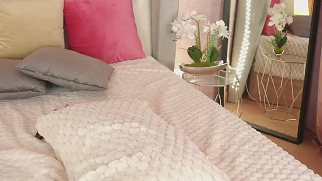 ViolettMoon1 online show from January 30, 2025, 6:56 am