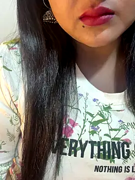 Ayesha mahi online show from December 3, 2025, 8:34 am