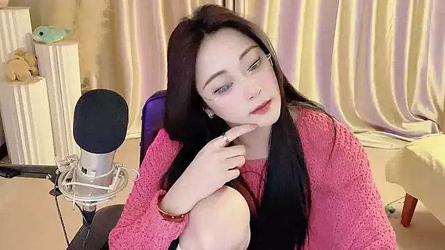 Daisy-77 online show from March 13, 2025, 6:34 pm