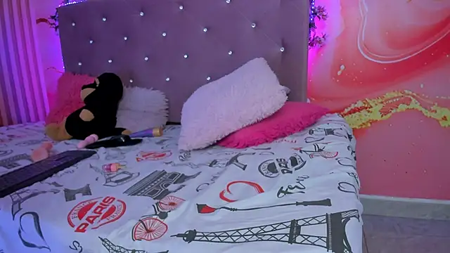 Daisy  rose online show from February 20, 2025, 5:18 pm