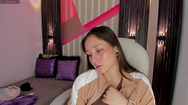 emily layton online show from March 7, 2025, 2:45 pm