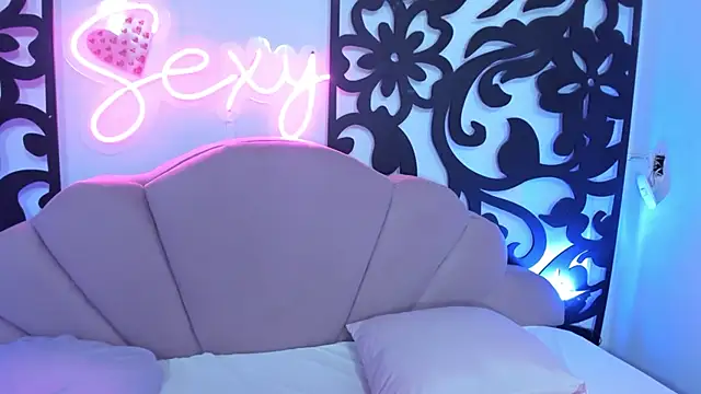 horny babyss online show from March 15, 2025, 1:41 am