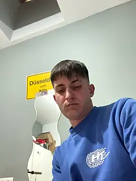 Snapshot of Imperial_10 chatting on December 19, 2025, 12:34 pm Imperial 10 online show from December 19, 2025, 12:34 pm