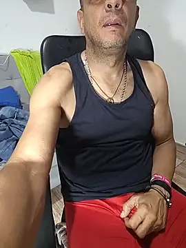 Snapshot of latinmartin73 chatting on July 18, 2026, 10:13 pm latinmartin73 online show from July 18, 2026, 10:13 pm
