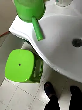 huzi518 online show from March 1, 2025, 4:11 pm