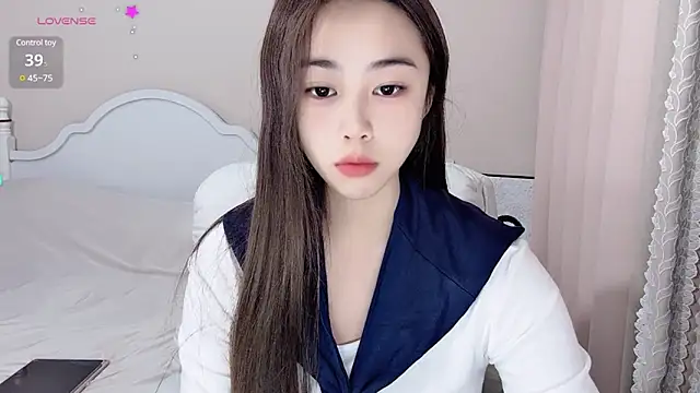 Caitlyn   online show from December 30, 2024, 10:53 am