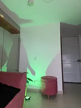 DakotaShelby online show from April 13, 2026, 10:48 pm