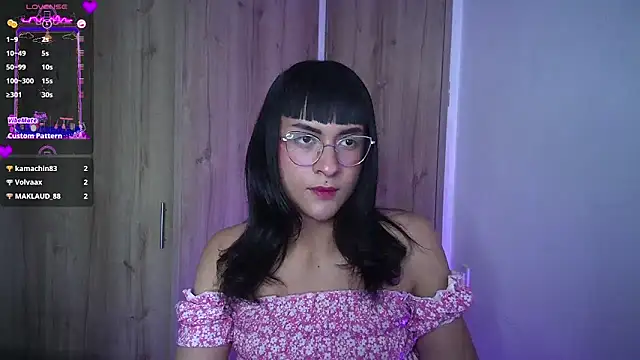 Kiitygirl online show from March 1, 2025, 10:02 am