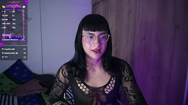 Kiitygirl online show from March 2, 2025, 8:27 am