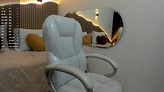 Mia brunette26 online show from March 9, 2025, 4:38 am