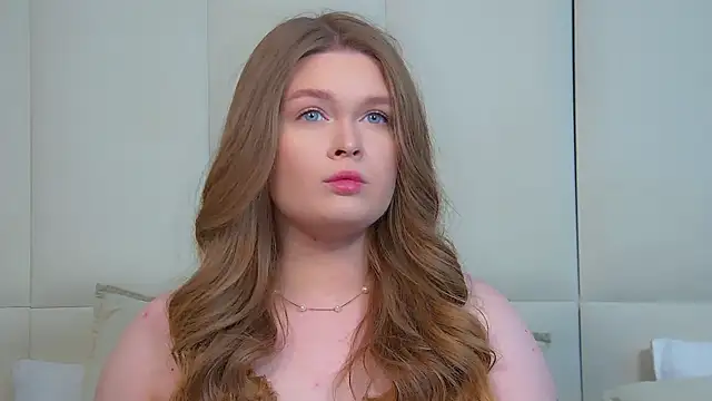 CrystalLyons online show from May 28, 2026, 6:10 am