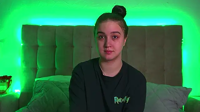 ChristinaMilton online show from February 22, 2025, 1:00 am