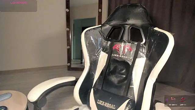 Lana Younes online show from March 21, 2025, 8:40 pm