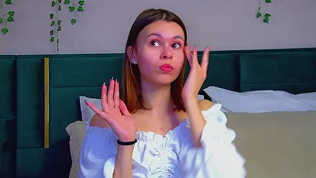 PollyLanders online show from March 1, 2025, 6:21 pm