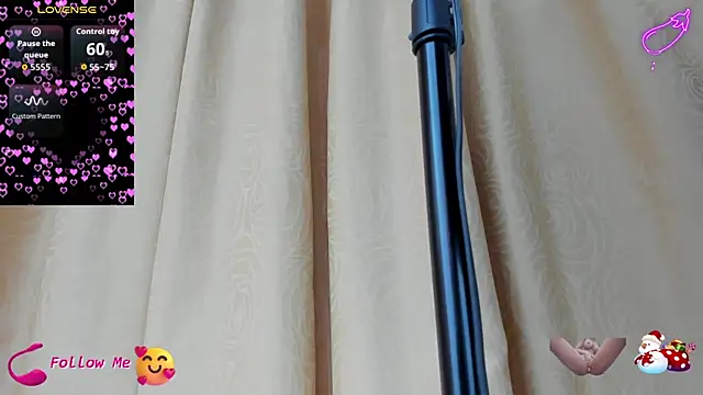 JESSYCORTES online show from November 10, 2025, 2:49 pm