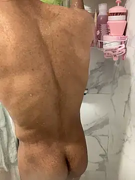 Lucascacaca online show from April 7, 2026, 9:32 am