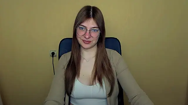 Snapshot of Luna_Lush_ chatting on April 24, 2026, 9:45 am Luna Lush online show from April 24, 2026, 9:45 am