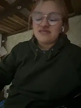 SophiaWeestt99 online show from November 22, 2025, 4:22 am