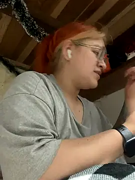 SophiaWeestt99 online show from December 19, 2025, 3:46 am