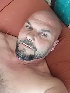 Javierchico online show from May 5, 2026, 10:56 am