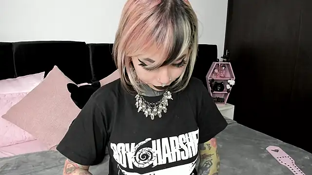 Snapshot of NikkiRamone chatting on January 11, 2025, 6:23 pm NikkiRamone online show from January 11, 2025, 6:23 pm