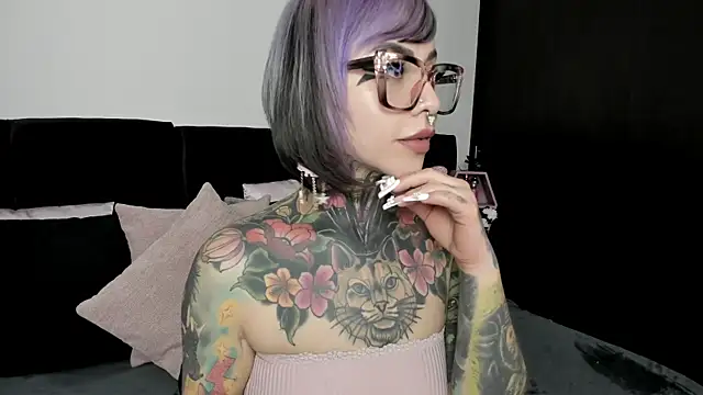 Snapshot of NikkiRamone chatting on February 21, 2025, 3:01 am NikkiRamone online show from February 21, 2025, 3:01 am