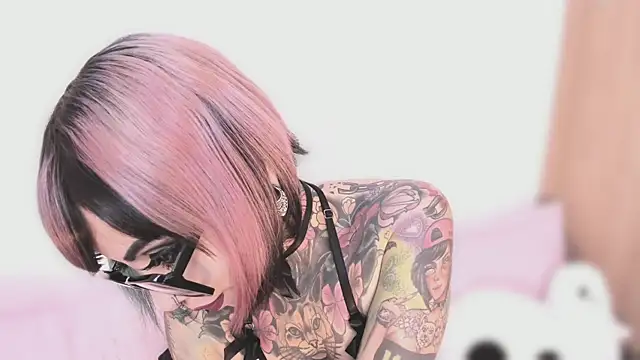 Snapshot of NikkiRamone chatting on October 1, 2025, 11:11 pm NikkiRamone online show from October 1, 2025, 11:11 pm