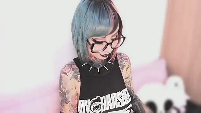 Snapshot of NikkiRamone chatting on October 2, 2025, 10:28 pm NikkiRamone online show from October 2, 2025, 10:28 pm