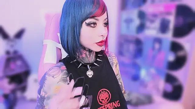 Snapshot of NikkiRamone chatting on November 5, 2025, 2:22 am NikkiRamone online show from November 5, 2025, 2:22 am