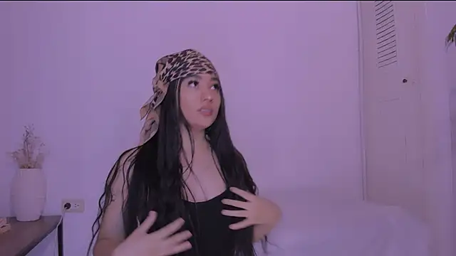 Miiafoxxx online show from September 28, 2025, 2:28 am